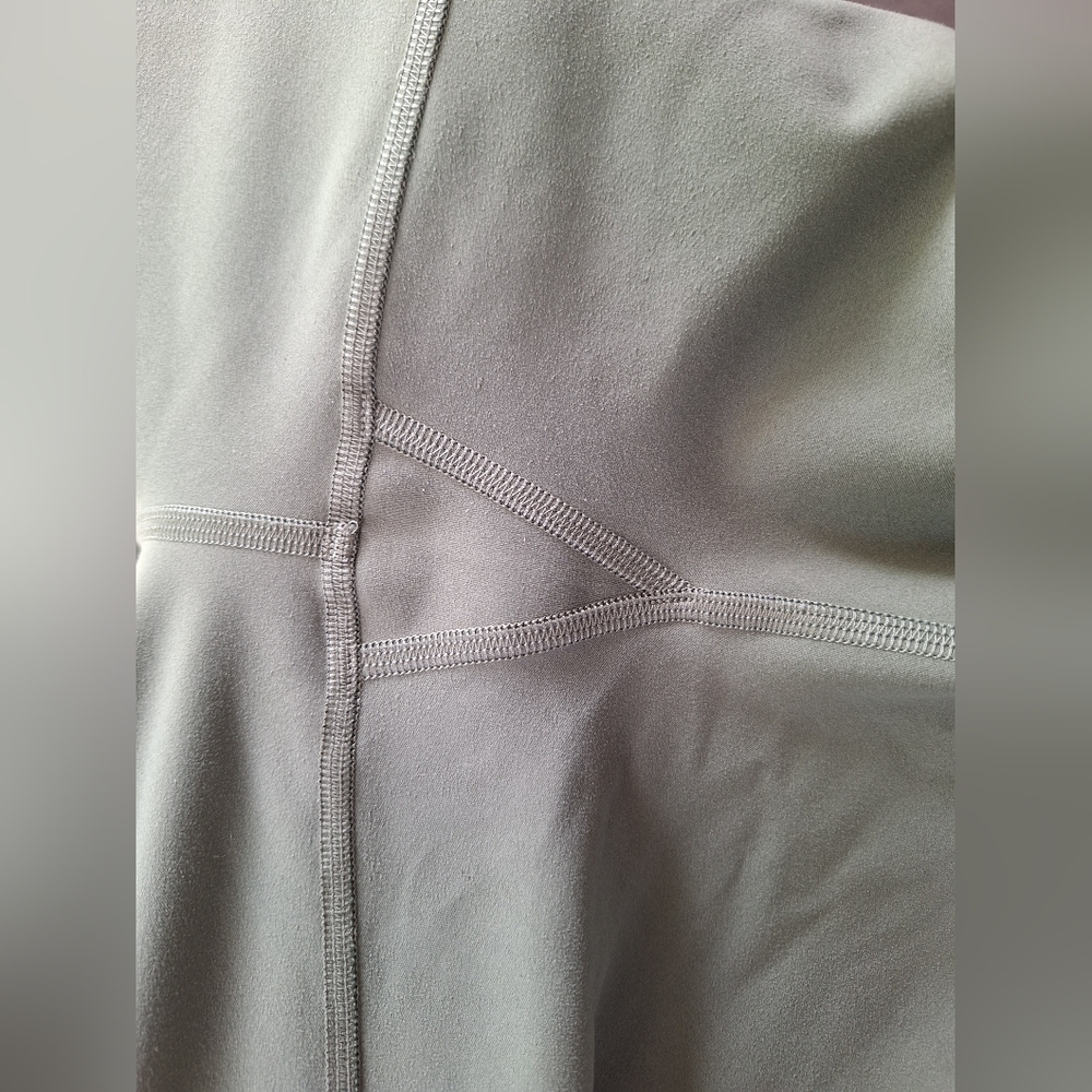 Lululemon Wunder Under High-Rise Tight 25" - Picture 7 of 8
